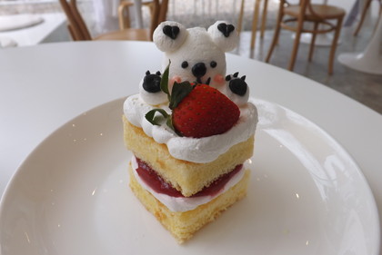 「チャームベーカリー」のストロベリー・ショート・ケーキ